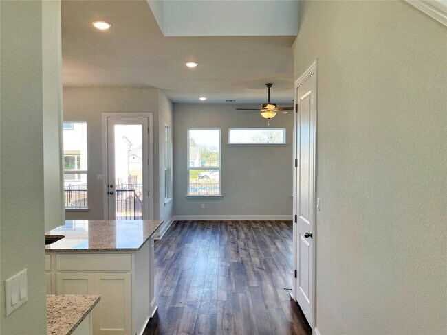 Building Photo - 196 Spangle Wy