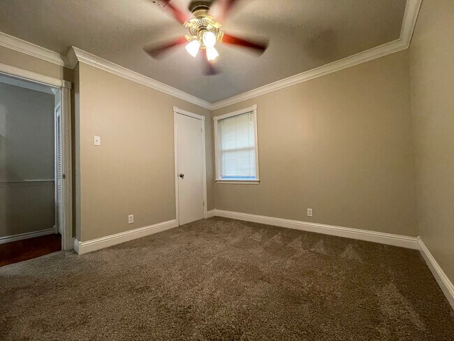 Building Photo - 1208 Tulane Ave