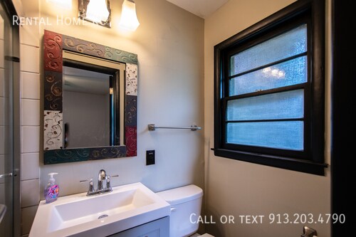 Building Photo - 5240 Barton-