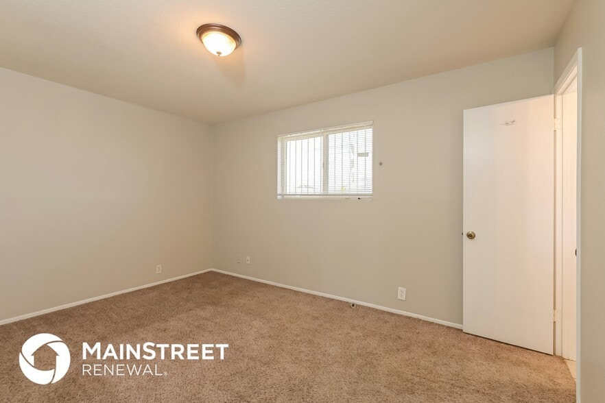 Building Photo - 112 W Gary Way