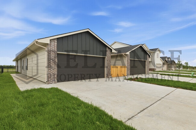 Building Photo - 157 N Gowen St