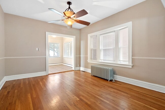 Building Photo - Home on the Range