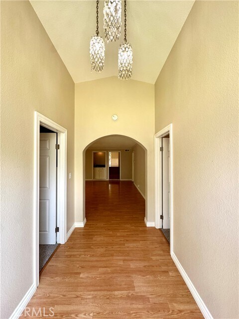 Building Photo - 2319 La Sierra Way