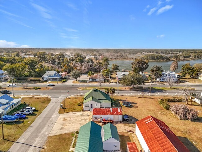 Building Photo - 389 S Central Ave