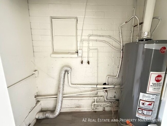 Building Photo - 7210 N 55th Dr