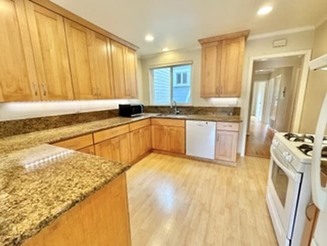 Building Photo - Moraga Property
