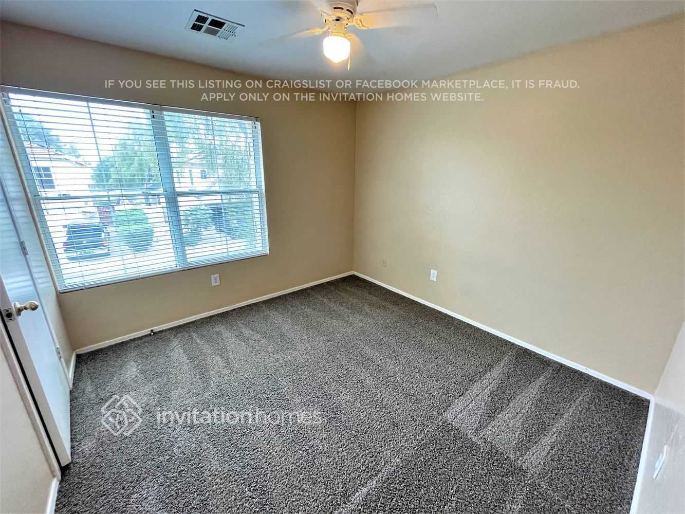Building Photo - 13350 W Rose Ln