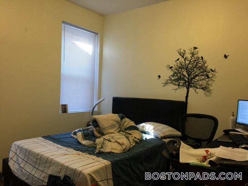 Building Photo - 103 Gordon St