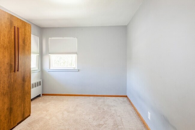 Building Photo - 50 Edgewood Dr