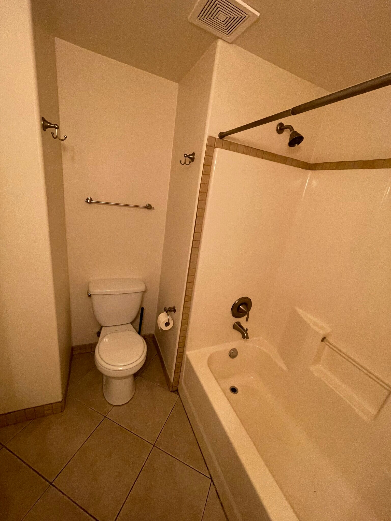 Bath - 12434 SE Reedway St