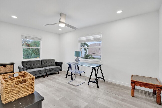 Building Photo - 3018 Spanish Trail