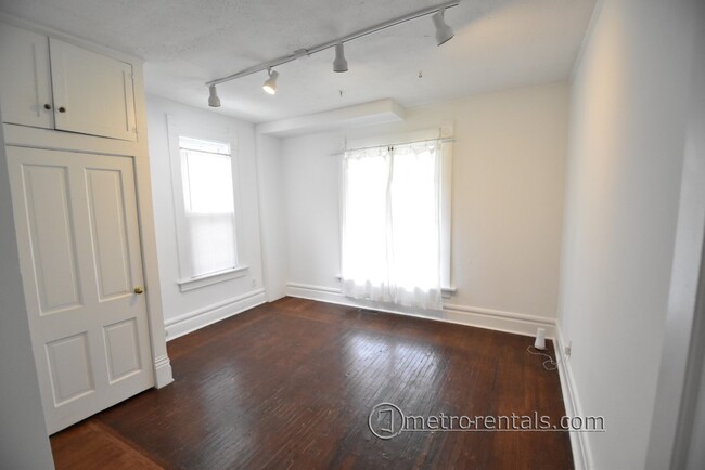 Bedroom 1 - 369 E Oakland Ave