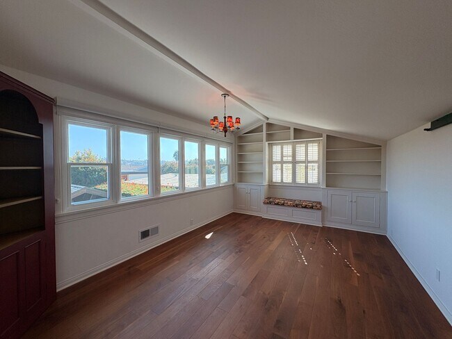 Building Photo - Welcome to your dream home in the heart of...