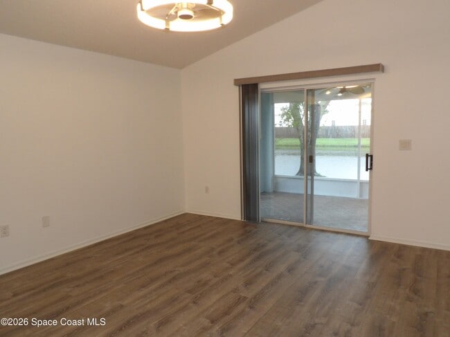 Building Photo - 3685 Kestrel Ct