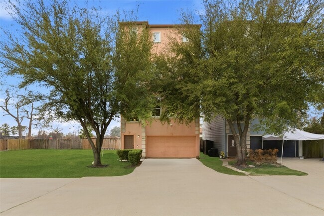 Building Photo - 408 Eichwurzel Ln