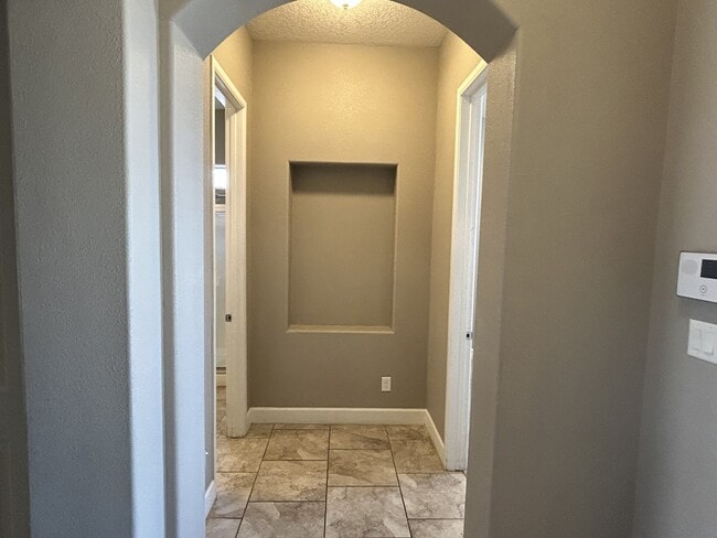 Building Photo - 7115 Vista Terraza Dr NW