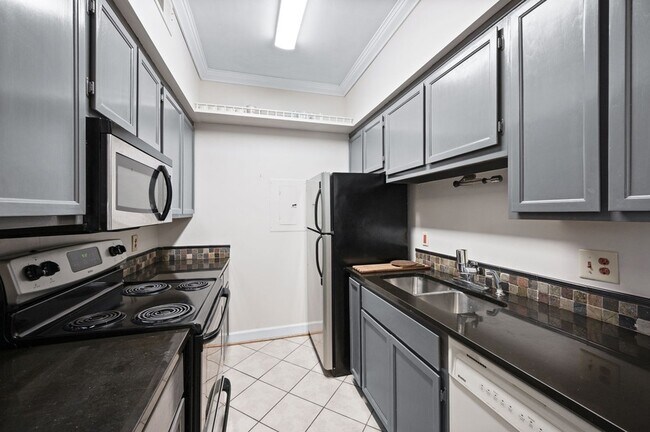 Building Photo - 312 Sloan Rd