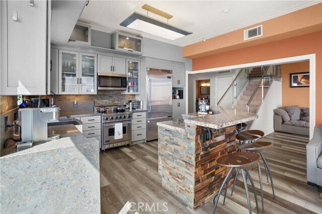 Building Photo - 488 E Ocean Blvd