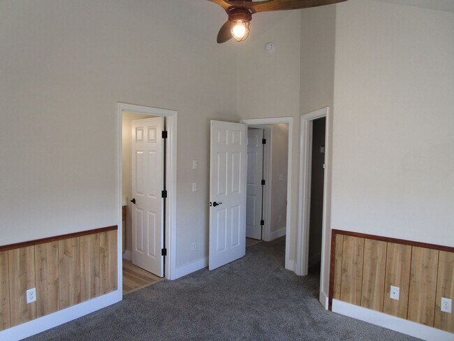 Building Photo - Completely Refreshed 2 Story Home with Fen...
