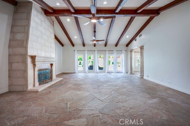 Building Photo - 39555 Ave Bonita