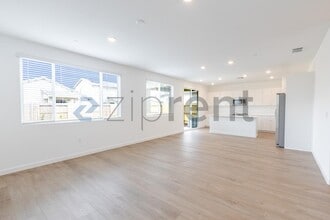 Building Photo - 8399 Sinesky Wy