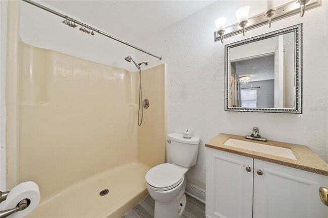 Building Photo - 4300 Hector Ct