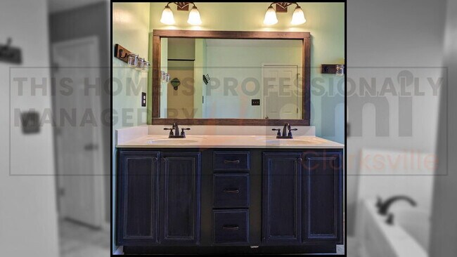 Building Photo - 3012 Outfitters Dr