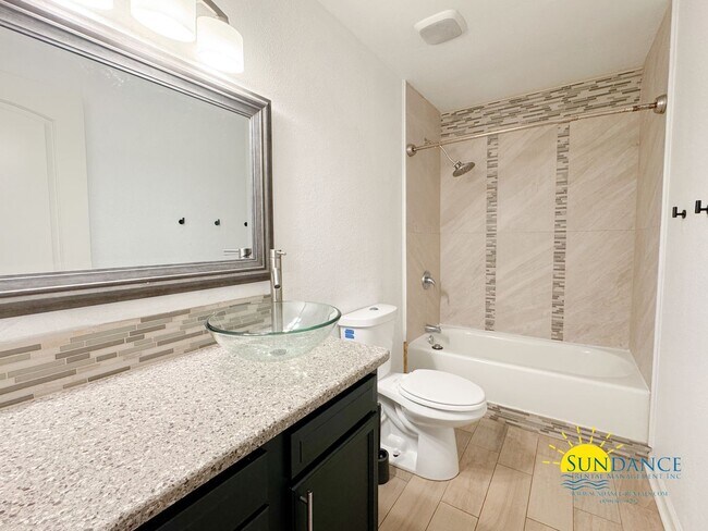 Building Photo - 3-Bedroom Home in Destin with Solar Power ...