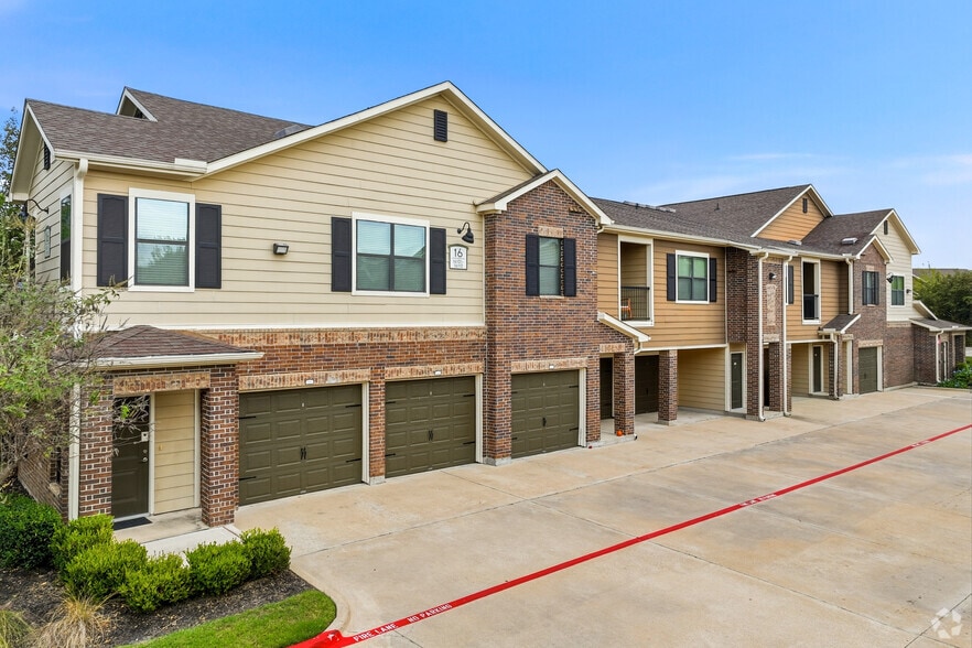 Primary Photo - Cortland North Haven