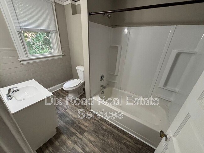 Building Photo - 2215 Mcgregor Pl