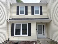 Building Photo - 1528 Jameson Dr