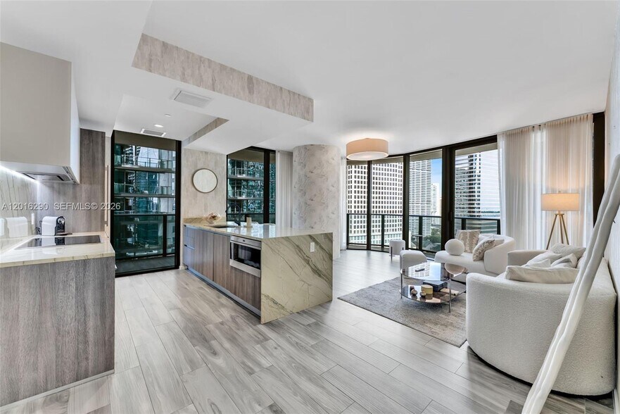Building Photo - 801 S Miami Ave