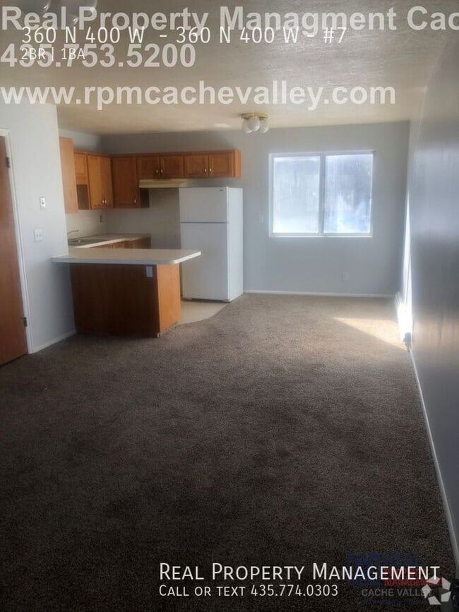 Building Photo - Great  2 br 1 bath townhouse in Hyrum. Ava...