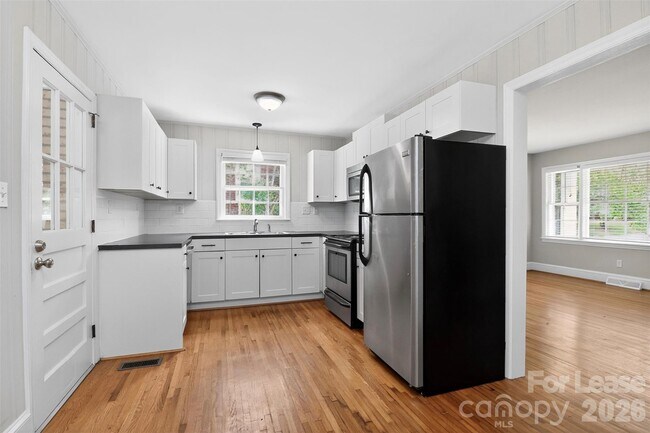 Building Photo - 2309 Lanier Ave
