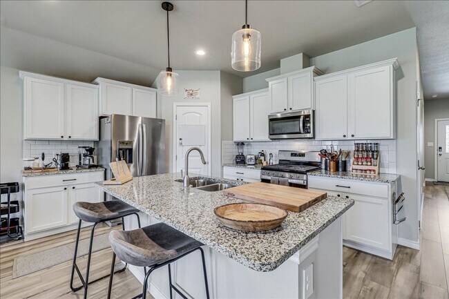 Building Photo - 7213 Adler Dr