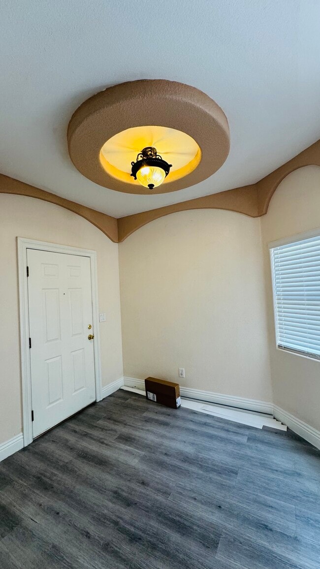 Primary Photo - 8894 Houston Ridge Ave