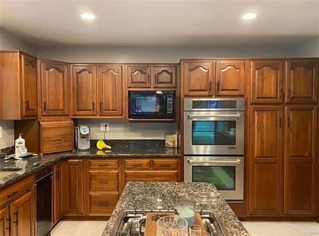 Building Photo - 120 Marlboro Dr