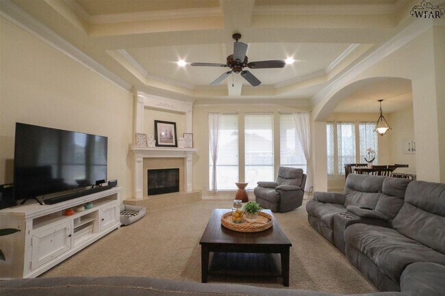 Building Photo - 4919 Silver Crest Dr