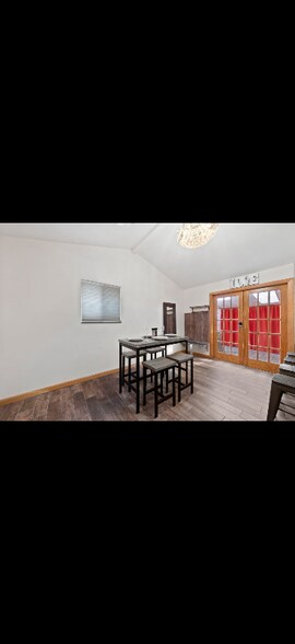 Building Photo - 3920 Mountain Trail