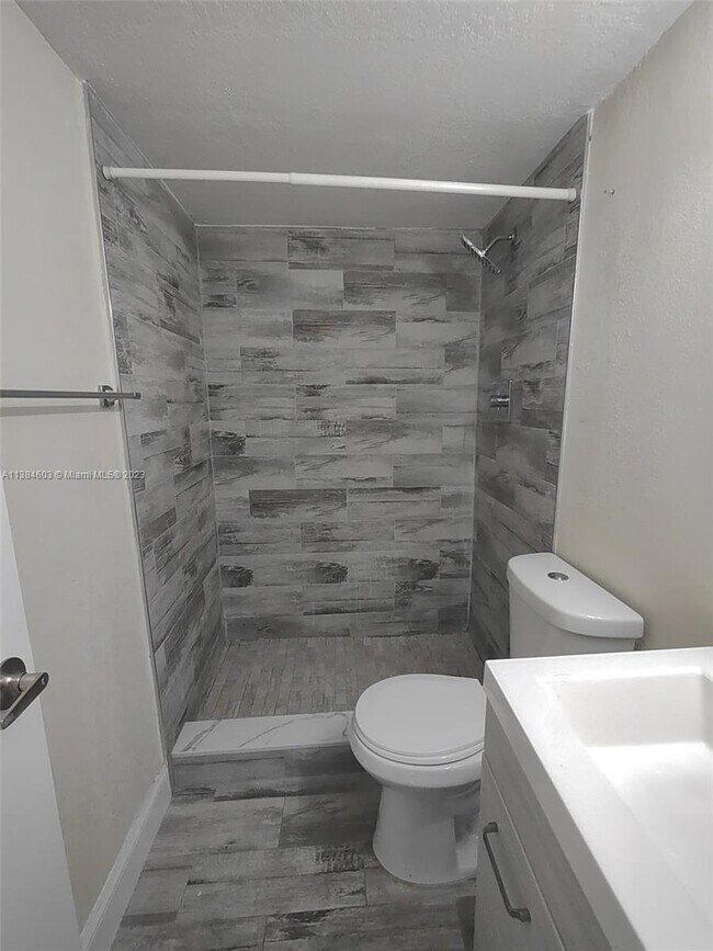 Building Photo - 17101 NW 57th Ave