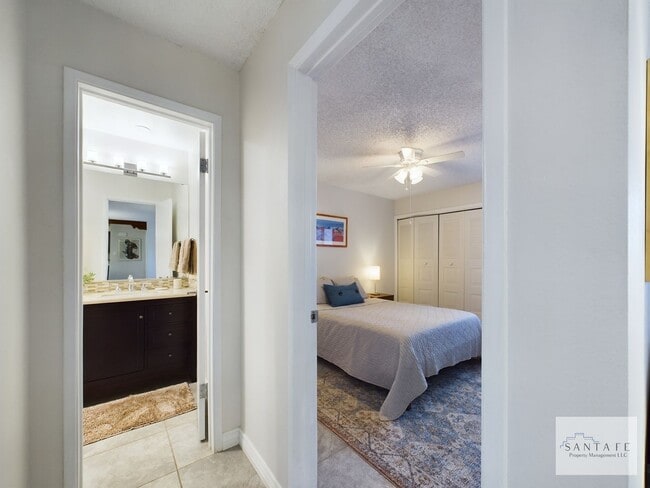 Building Photo - Gorgeous Ground Level Condo at Los Arroyos across from Hospital