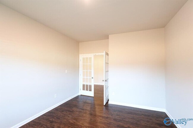 Building Photo - 128 Oak Fletcher Dr