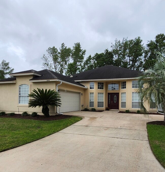 Building Photo - 3774 Bedford Dr