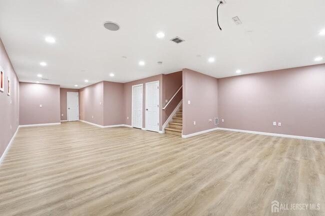 Building Photo - 105 Pearce Ln