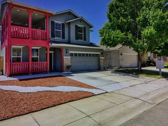 Building Photo - Two story Yuba City Home