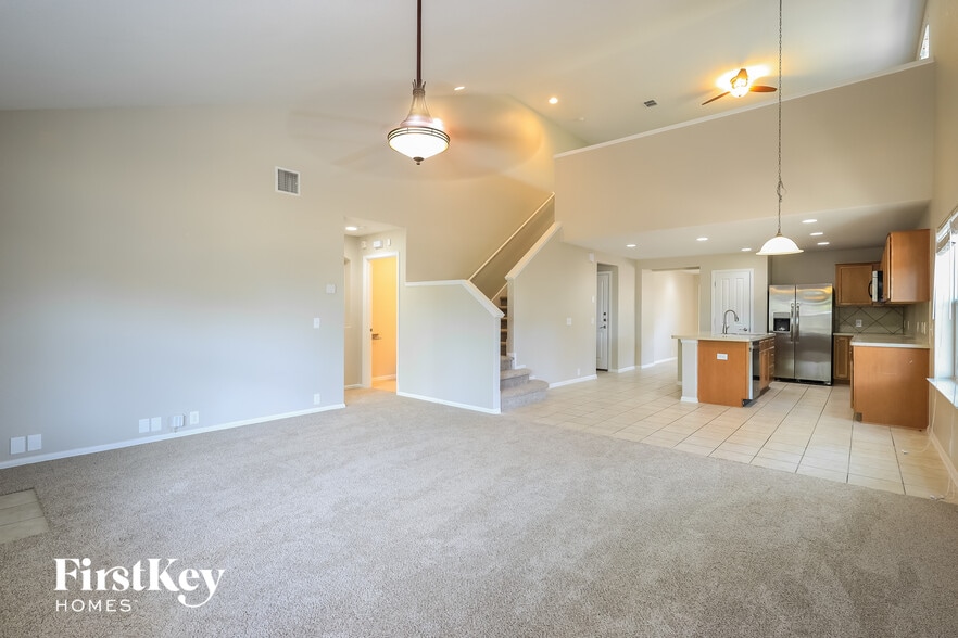 Building Photo - 3539 Maguey Trail