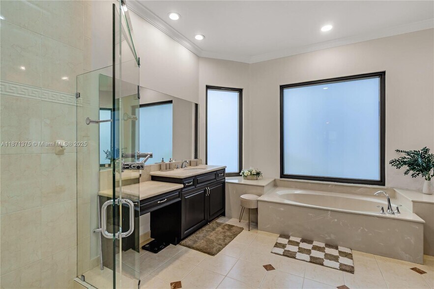 Building Photo - 5478 SW 189th Ave