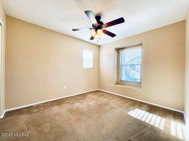 Building Photo - 2736 N Neruda Ln