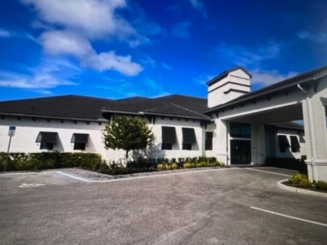 Building Photo - 7456 Rockefeller Dr
