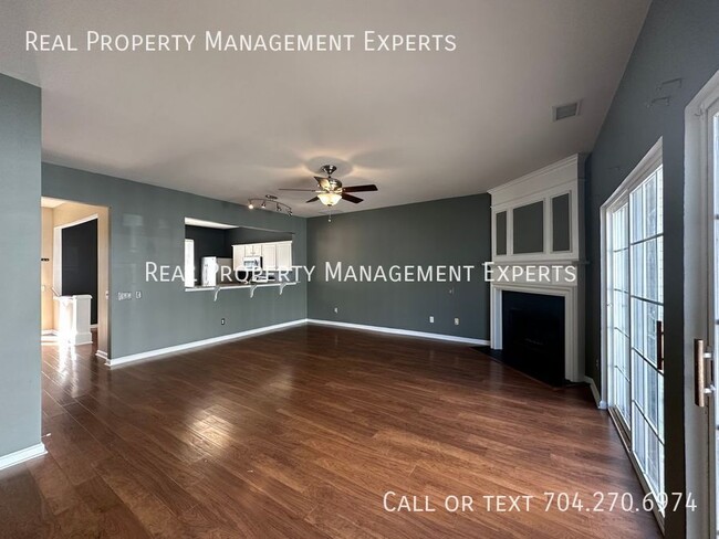 Building Photo - 6856 Rothchild Dr